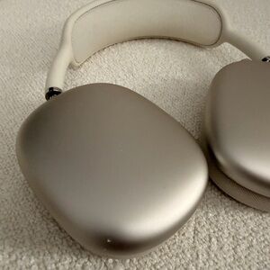 Apple AirPods Max 1st gen
(2024) - Starlight